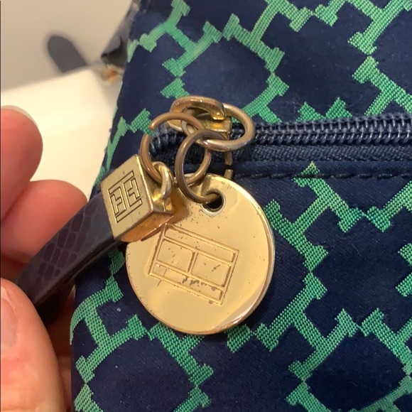 Tommy Hilfiger Crossbody Purse - Picture 9 of 12